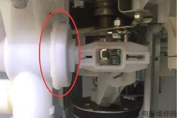 洗衣机漏水的原因